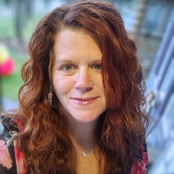 Meet your Posher, Laura - Picture 10 of 16